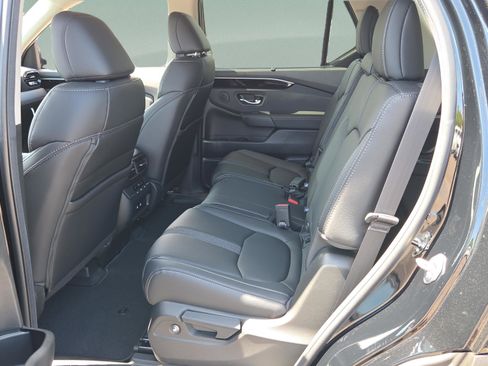 Certified 2026 Honda Pilot EX-L image 12