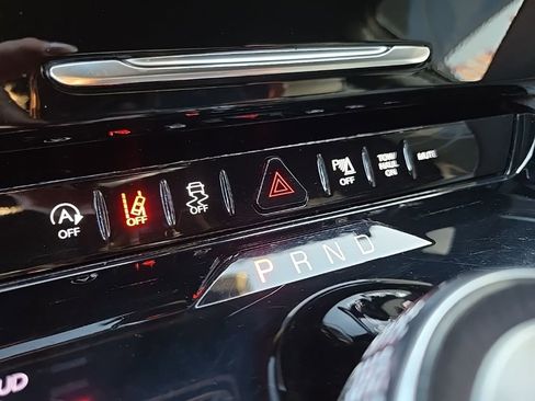 Used 2024 Jeep Wagoneer Series II image 61