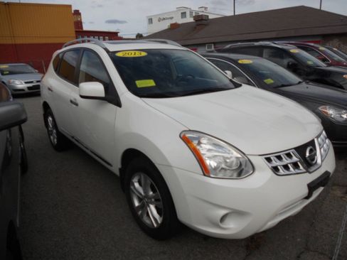 Used 2013 Nissan Rogue S AWD/4WD image 2