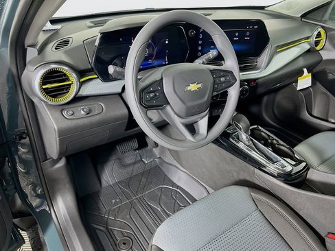 New 2026 Chevrolet Trax LT image 9