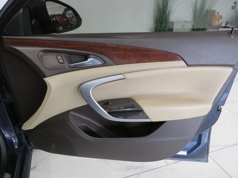 Used 2017 Buick Regal Sport Touring image 25