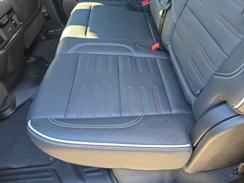 Used 2024 GMC Sierra 1500 AT4X image 18