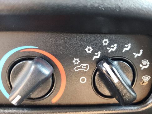 Used 2004 Jeep Wrangler 4WD image 22