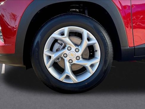 New 2026 Chevrolet Trax LS w/ LS Convenience Package FWD image 13
