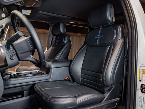 Used 2026 Ford F250 Platinum image 19