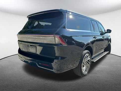 Used 2025 Lincoln Navigator L Reserve AWD/4WD image 14