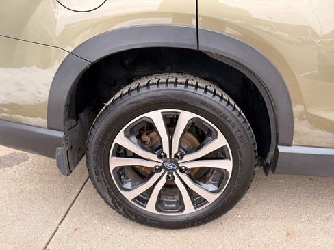 Used 2023 Subaru Forester Limited image 12
