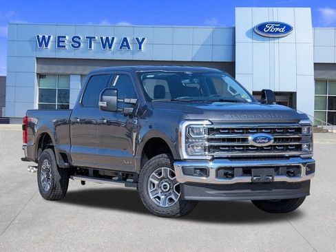 New 2026 Ford F250 Lariat w/ FX4 Off-Road Package image 2