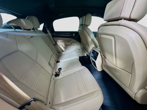 Used 2023 Porsche Cayenne S image 28