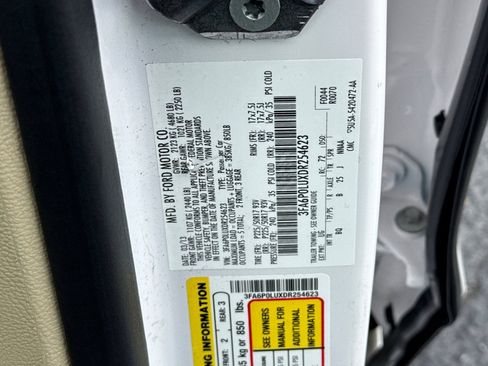 Used 2013 Ford Fusion SE FWD image 27