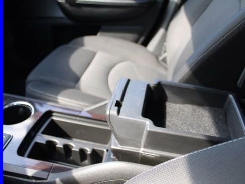 Used 2017 Chevrolet Traverse LT FWD image 38