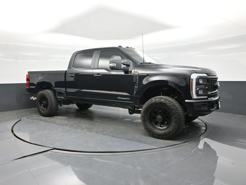 Certified 2025 Ford F250 XL w/ STX Appearance Package AWD/4WD image 18