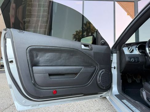 Used 2008 Ford Mustang GT Premium RWD image 33
