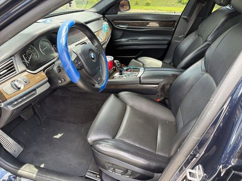 Used 2012 BMW 750i xDrive AWD/4WD image 9