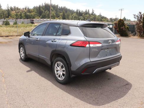 Certified 2022 Toyota Corolla Cross L FWD image 7