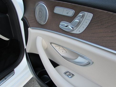 Used 2021 Mercedes-Benz E 350 Sedan w/ Premium Package image 32