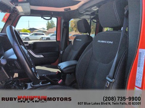 Used 2015 Jeep Wrangler Unlimited Rubicon w/ Dual Top Group AWD/4WD image 8