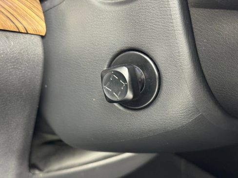 Used 2018 Nissan Maxima Platinum image 19