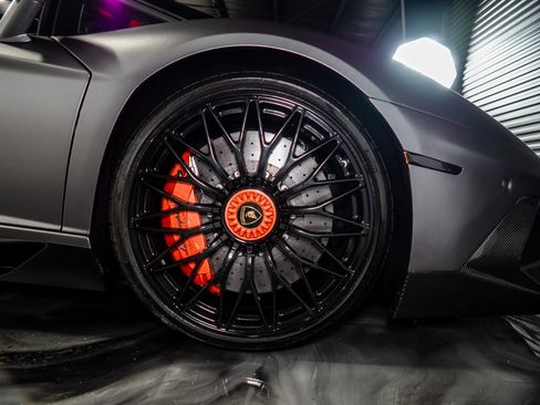 Used 2014 Lamborghini Aventador LP 700-4 image 23