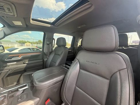 Used 2023 GMC Sierra 1500 Denali AWD/4WD image 13