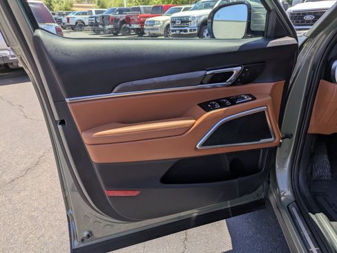 Used 2025 Kia Telluride SX Prestige X-Line AWD/4WD image 12