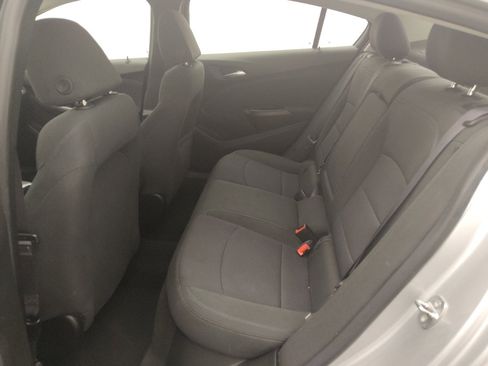 Used 2017 Chevrolet Cruze LT w/ Convenience Package FWD image 18