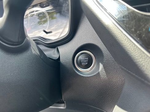 Used 2022 Toyota Corolla Cross LE FWD image 30