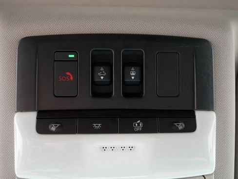 Certified 2023 Nissan Rogue SV w/ SV Premium B Package AWD/4WD image 33
