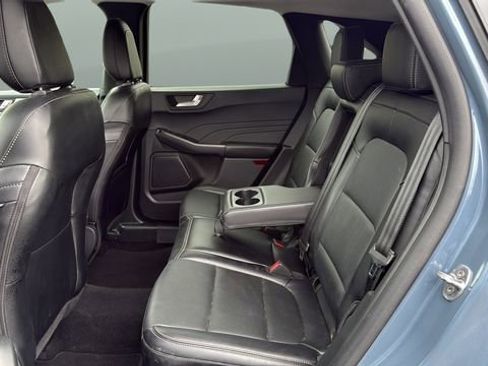 Used 2025 Ford Escape Platinum AWD/4WD image 33