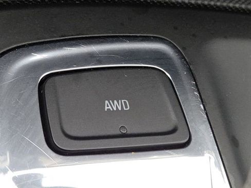 Used 2023 Chevrolet Equinox LT image 7