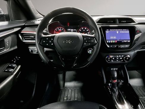 Used 2023 Chevrolet TrailBlazer RS w/ Convenience Package image 9