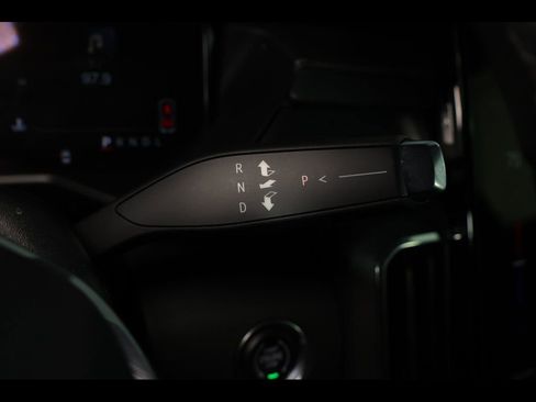 Used 2025 GMC Acadia Elevation image 30