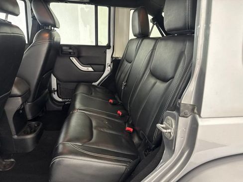 Used 2013 Jeep Wrangler Unlimited Sahara w/ Mopar Chrome Edition Group AWD/4WD image 24