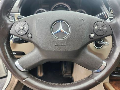 Used 2011 Mercedes-Benz E 550 Sedan image 15