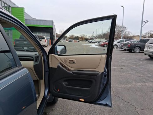 Used 2003 Toyota Highlander Limited image 14