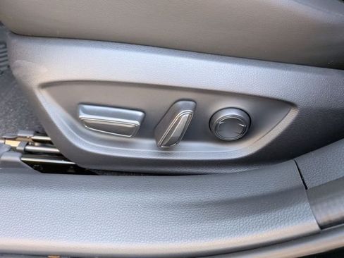 New 2026 Toyota Prius Plug-In Hybrid FWD image 13