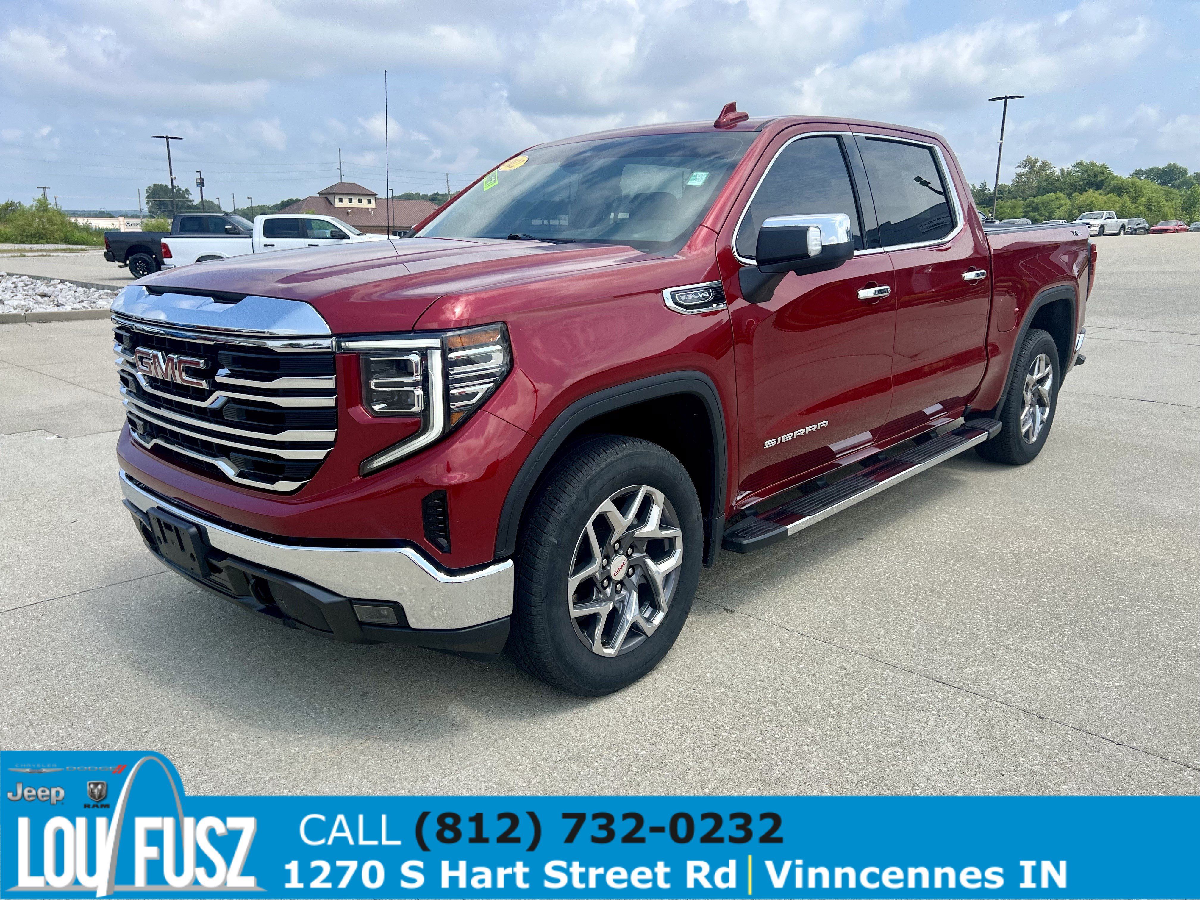 Used 2022 GMC Sierra 1500 SLT AWD/4WD image 3