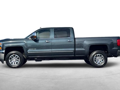 Used 2019 Chevrolet Silverado 2500 LTZ w/ Duramax Plus Package AWD/4WD image 3
