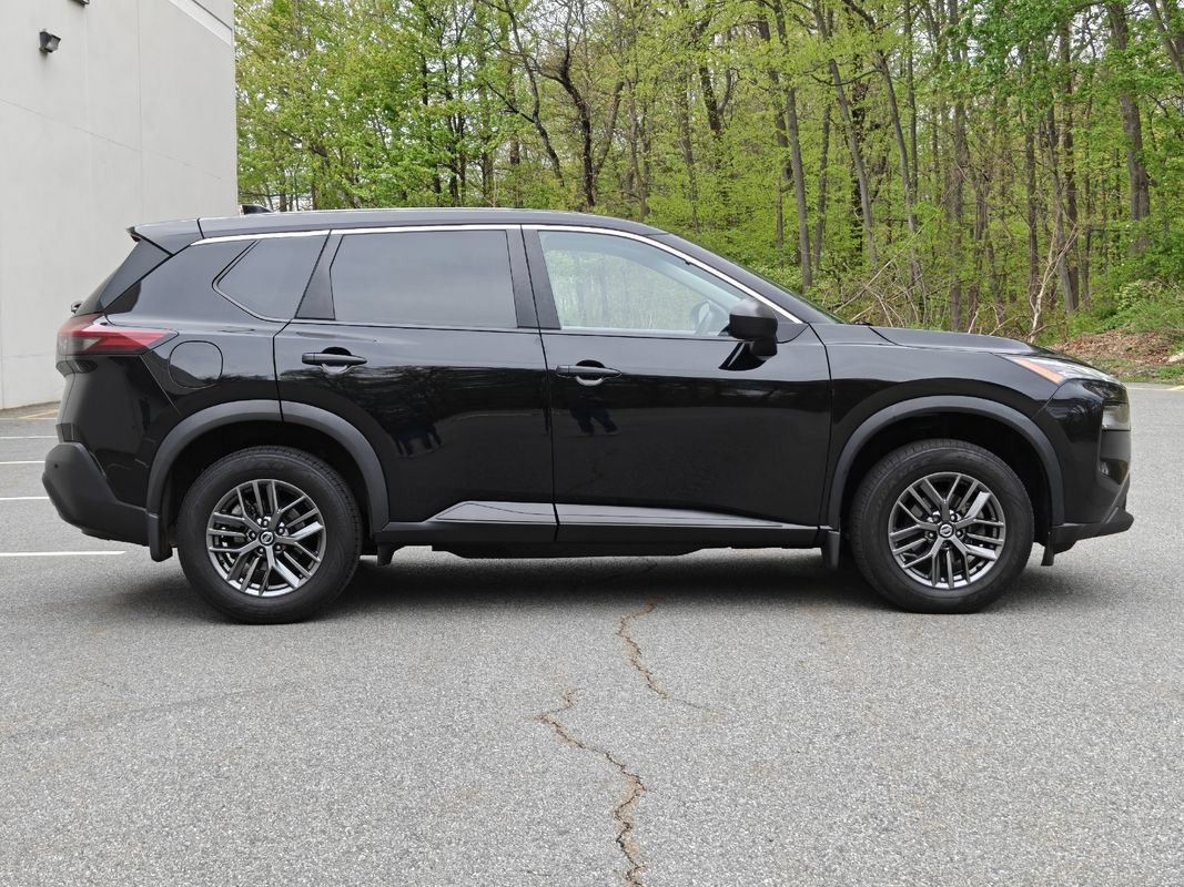 Used 2021 Nissan Rogue S AWD/4WD image 3