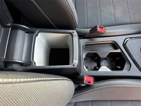 Certified 2023 Volkswagen Taos SE w/ Panoramic Sunroof Package image 14