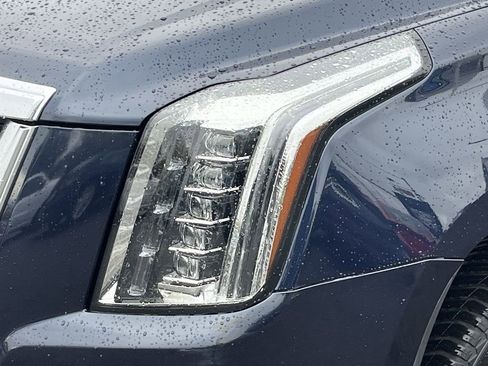 Used 2019 Cadillac Escalade ESV Premium Luxury image 30