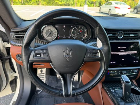 Used 2021 Maserati Quattroporte S GranSport Q4 image 28