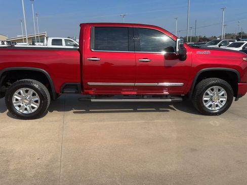 Used 2025 Chevrolet Silverado 2500 High Country w/ High Country Premium Package image 2