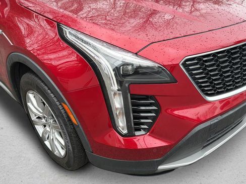 Certified 2022 Cadillac XT4 Premium Luxury w/ Cold Weather Package image 10