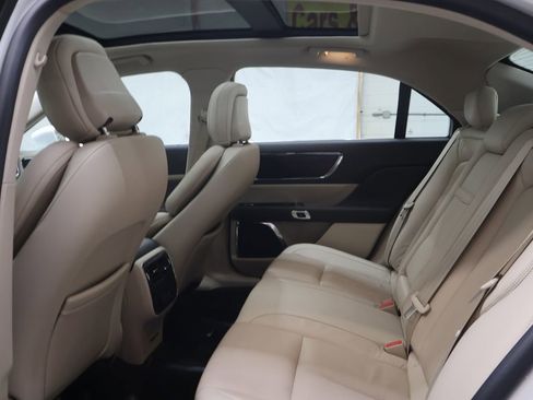 Used 2020 Lincoln Continental AWD w/ Premium Package image 14