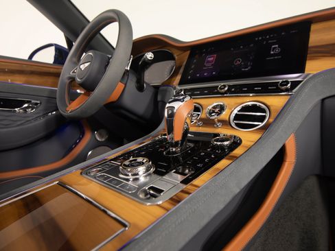 Used 2025 Bentley Continental GT Speed AWD/4WD image 42