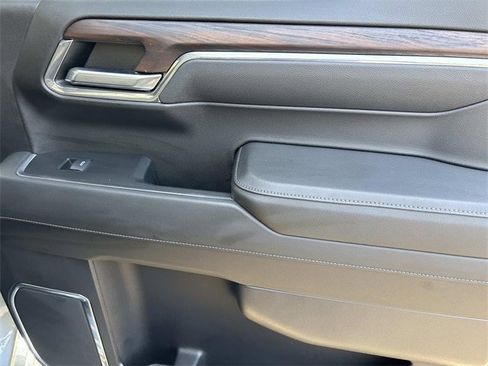 Used 2024 GMC Sierra 1500 SLT w/ SLT Convenience Package image 21