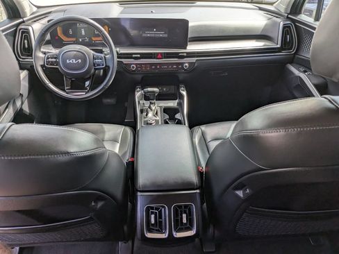 Certified 2025 Kia Sorento S FWD image 14