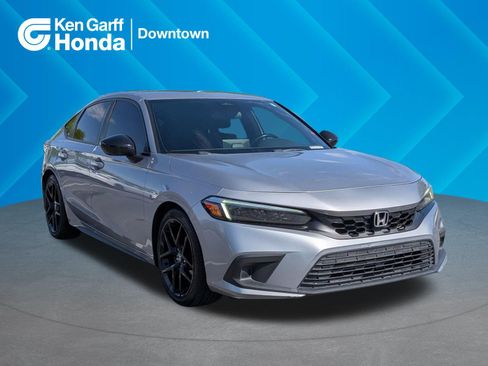 Used 2022 Honda Civic Sport image 1