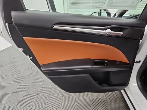 Used 2019 Ford Fusion Titanium AWD/4WD image 31